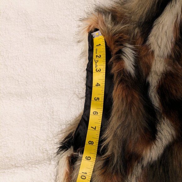 American Eagle Faux Fur Hooded Vest - Picture 8 of 12